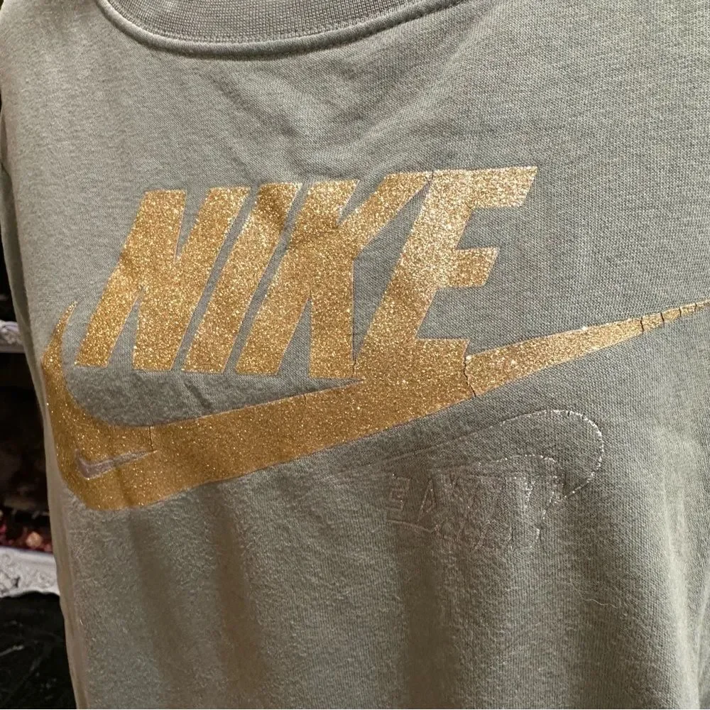 Nike Green  Glitter Crewneck Sweatshirt Size Small